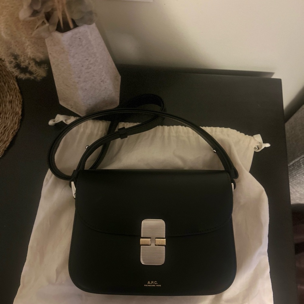 A.P.C. Black Crossbody Bag with Sleek Design - Picture 6 of 6